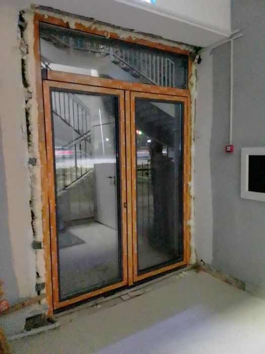 Пластиковые окна двери