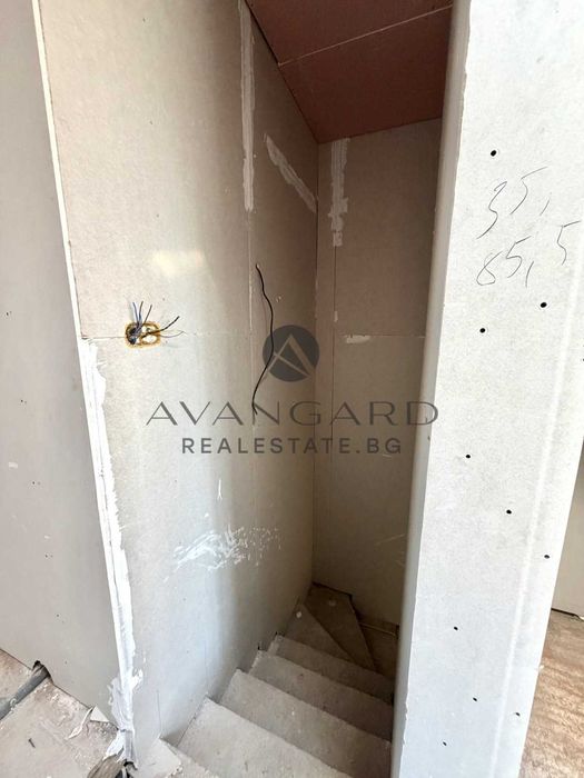Продава се Къща в Пловдив, Остромила - 220 кв.м за 973 €/кв.м - Снимка #10