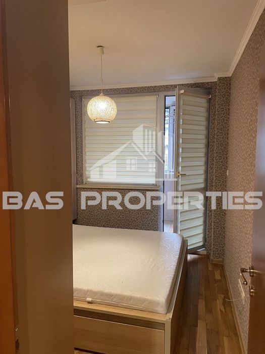 Продава се Тристаен апартамент в София, Белите брези - 80 кв.м за 1785 €/кв.м - Снимка #2