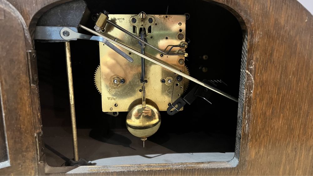 Ceas de semineu cu pendul Jughans