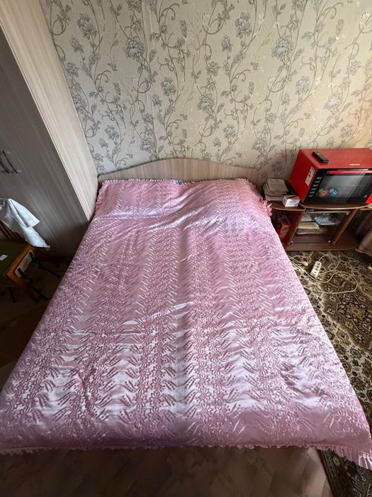 Продам кровать двухспальную