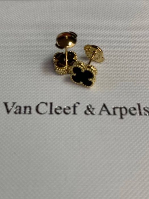 Серьги от Van Cleef
