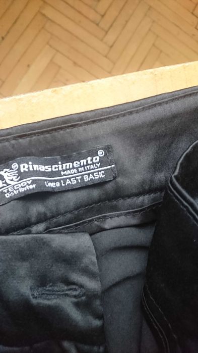 Vand pantaloni saten RINASCIMENTO negru, marimea 38