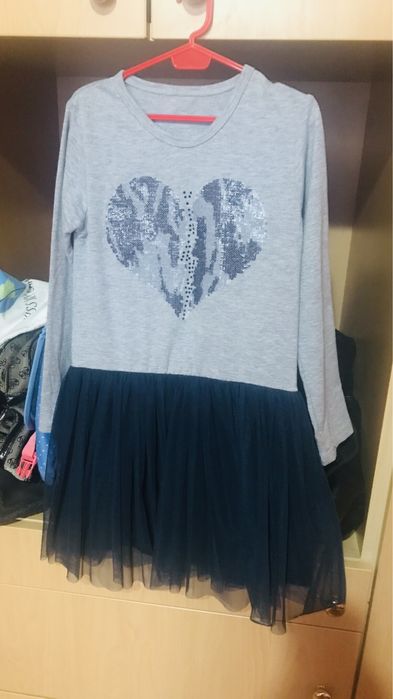 Красива рокля за момиче размер 128-134 см