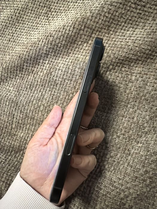 Продам IPhone 16 Pro Max