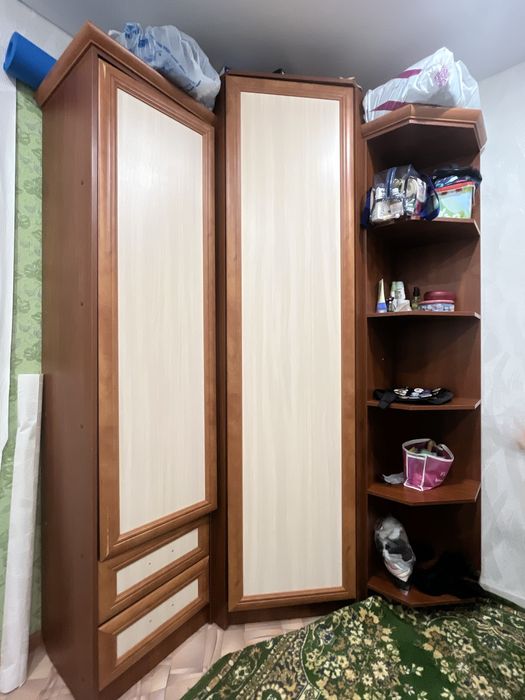 Продам шкаф угловой