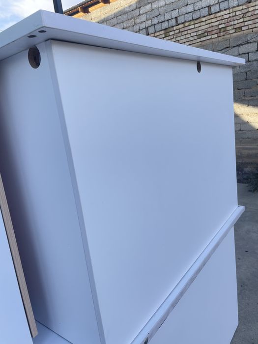 продаётся угловой стол