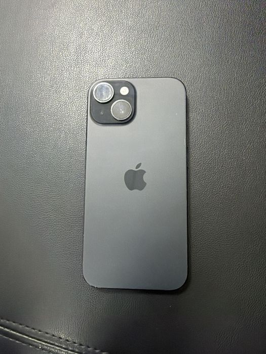 продаю iphone 15 128gb