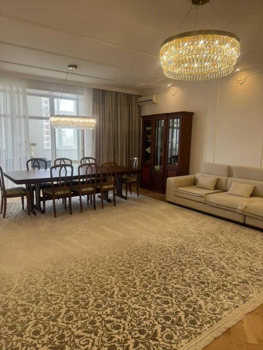 Продажа 4-комнатной квартиры