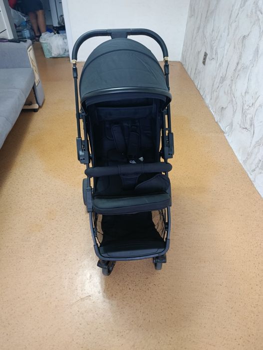 Продам коляску новая