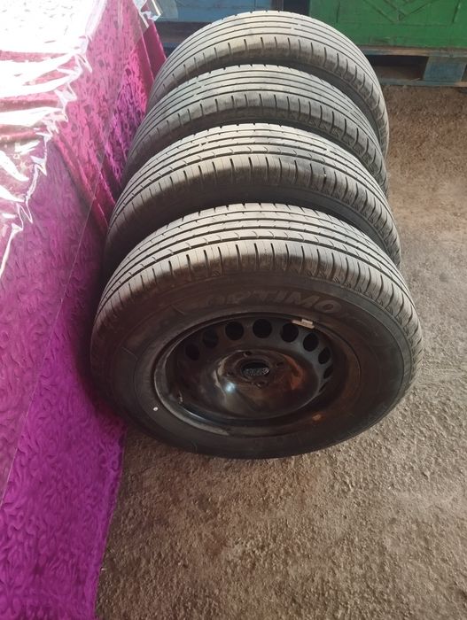 Продам шины от кобальта с дисками 185/75/14 Hankook