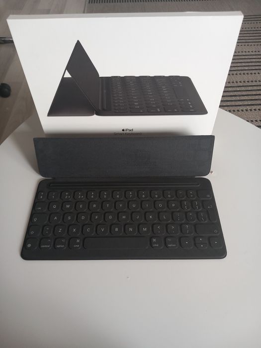Smart keyboard Apple Ipad + husa Ipad