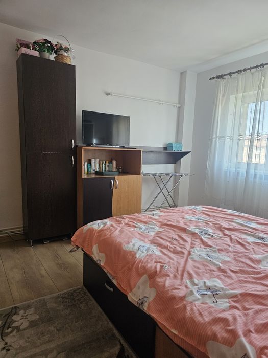 Proprietar închiriez garsoniera