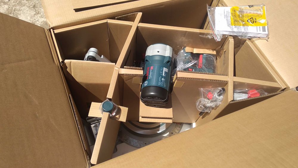 .BOSCH GCM 12 GDL Ferăstrău circular staţionar, Absolut Nou !