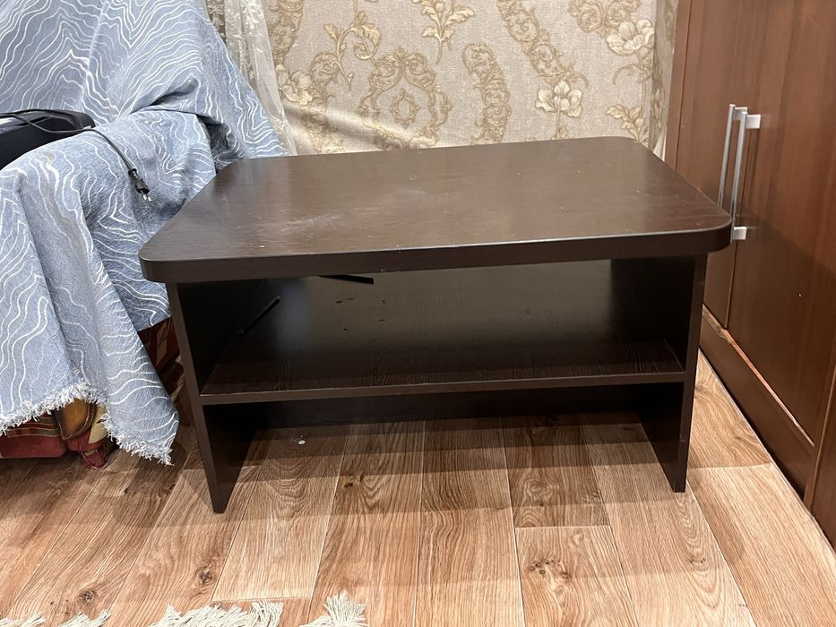 Журнальный столик,столик