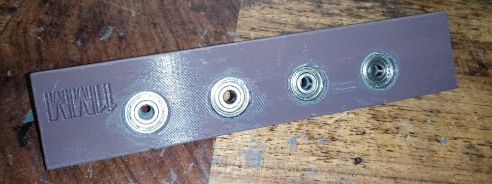 Sablon mobila plastic dur forma L ericsoane gauri 5/5mm la 9/11mm v.4