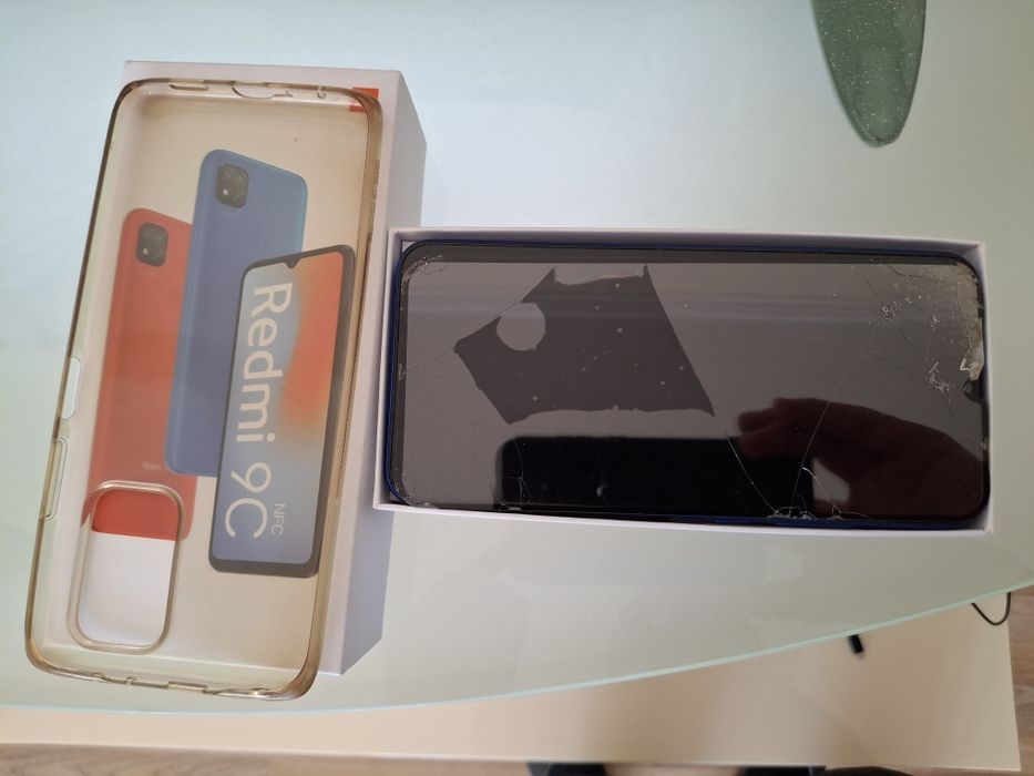 Продавам  Redmi , 2GB RAM, 32GB ROM