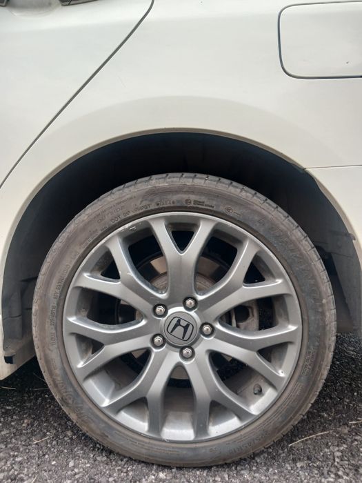 Продам шины летние срочно 30000