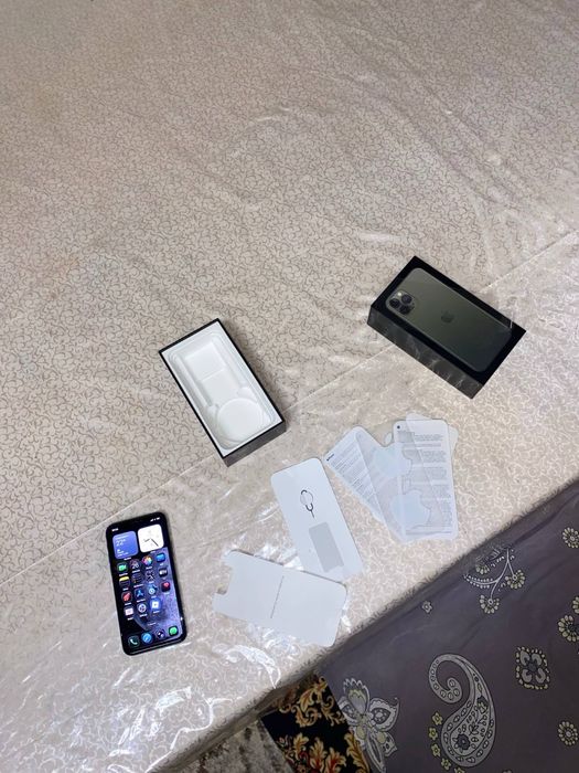 Iphone 11 pro.      .