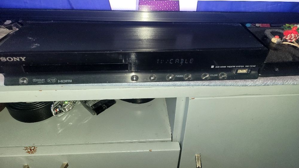 Продавам домашно кино Sony