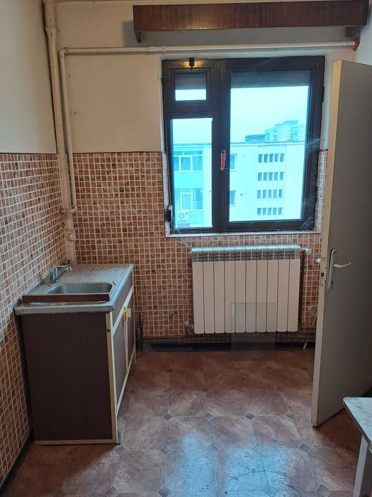 Vand apartament 3 camere