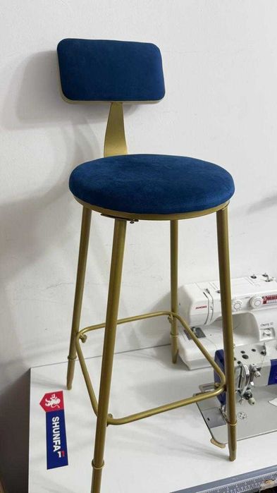 Продам барные стулья для офиса и не только