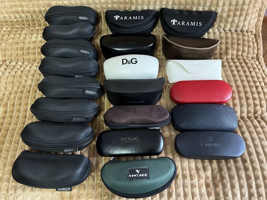 Чехлы для очков в ассортименте