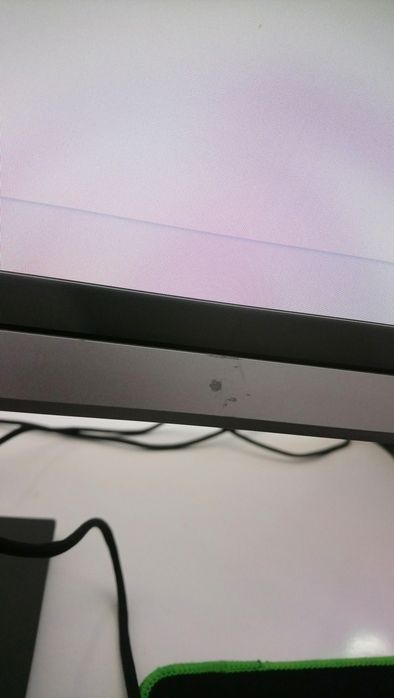 Монитор HP h27fn с треснутым экраном