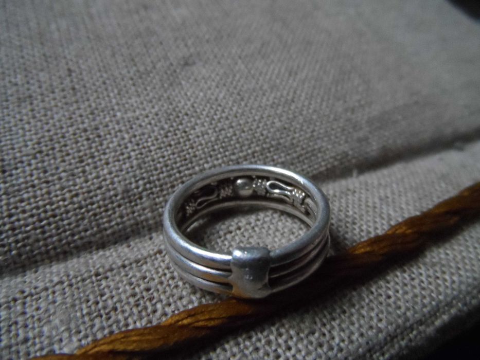 сребърен пръстен