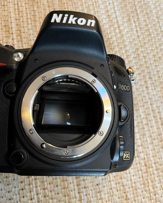 Nikon FX комплект – D600 + 24-120 f/4 + 105 Micro + SB-910