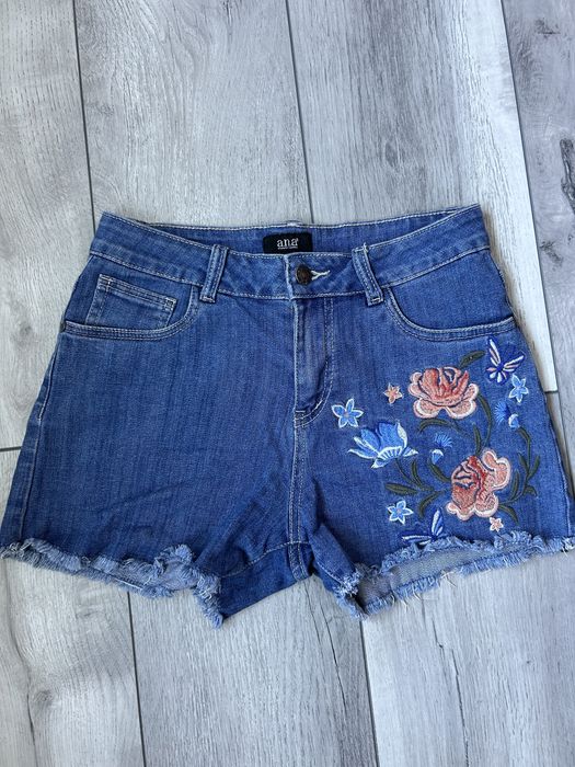 Blugi scurti marimea 36 model floral