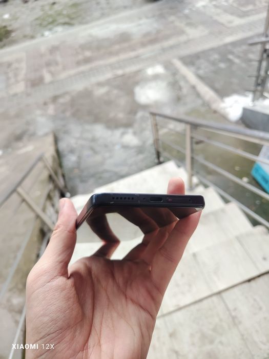 Poco x4 pro 5 g laser black 8 ram 256 rom