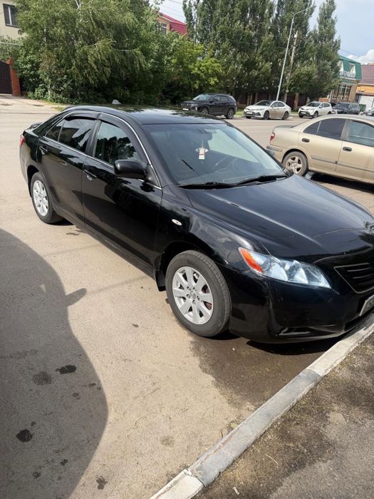 Срочно продается Toyota Camry!