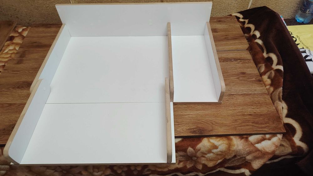 продаётся пеленальный столик на комод.