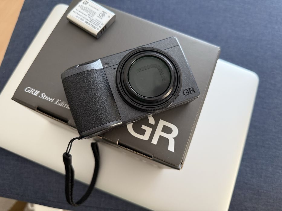 Ricoh GR 3. Camera foto Ricoh.