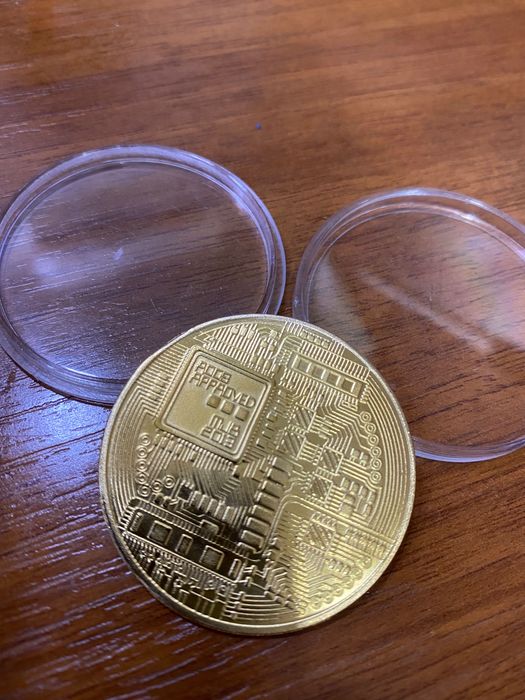 Метална Биткойн монета