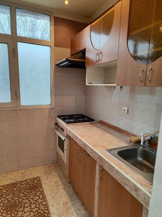 Юнусабад 18кв 2/2/4
