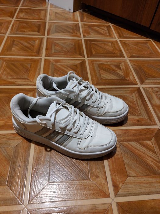 Кроссовки  Adidas женские