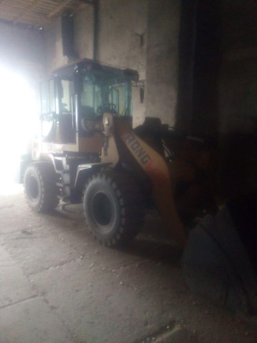 СРОЧНО. Продам фронтальный погрузчик