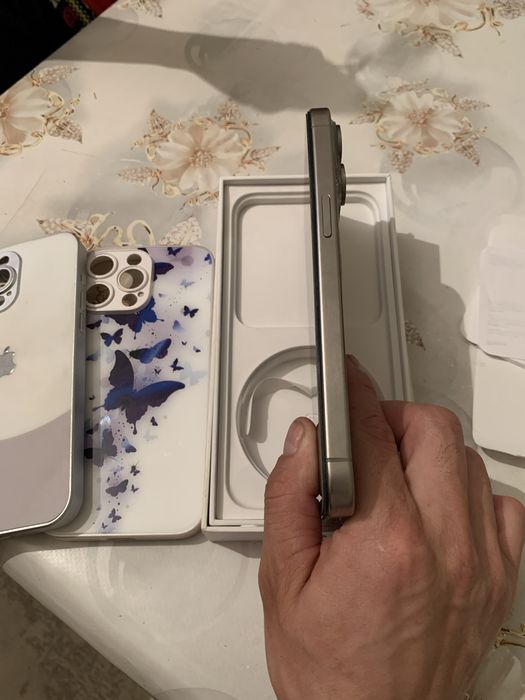 Айфон 15про Мах 256гб емкость 86%