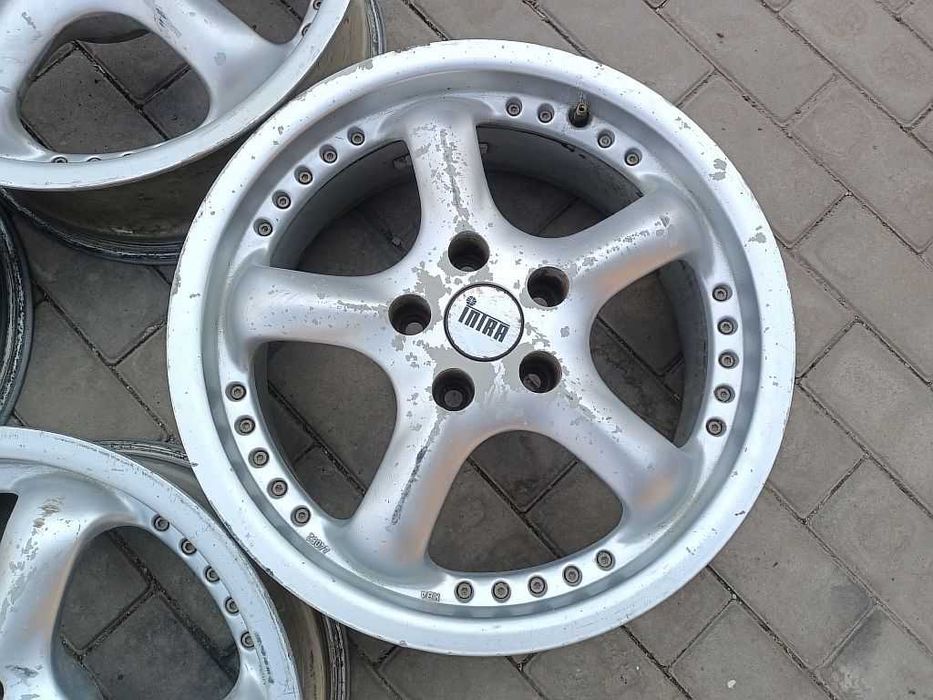 Продам оригинальные легкосплавные диски "Intra" на Audi 100.