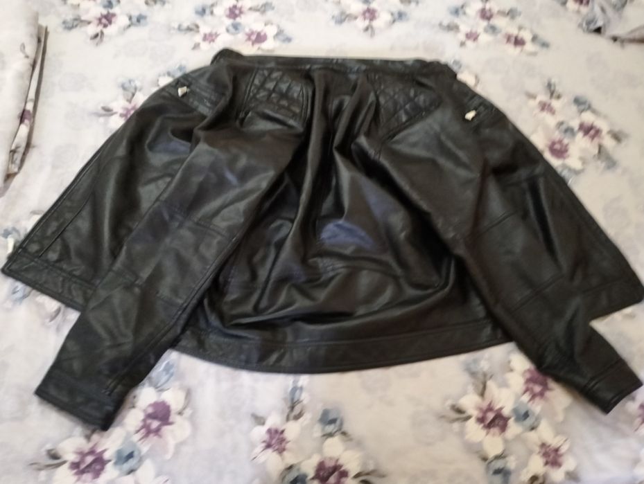 De vînzare 3 buc.geaca bărbătesc (noi)