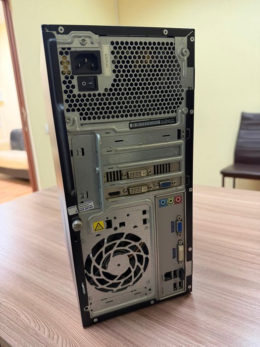 Компьютер в комплекте продается Срочно!!