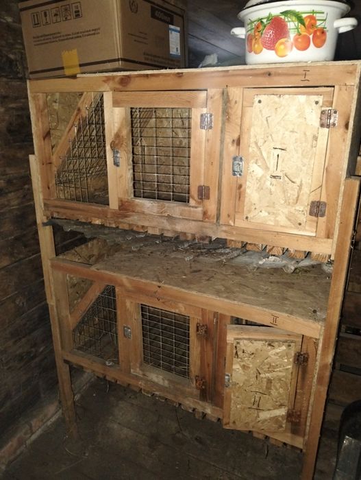 Продам клетки для кроликов.