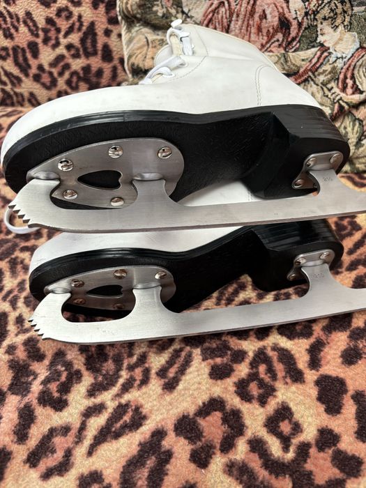 Фигурные коньки 35 размер