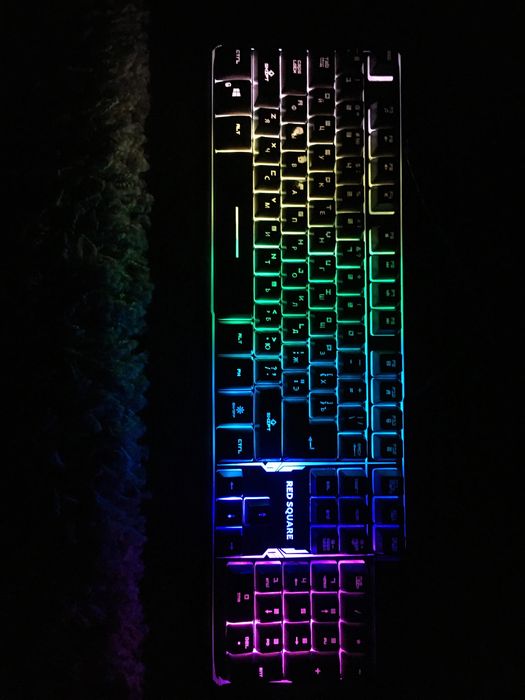 Продам игровую клавиатуру Red Square Tesla RGB