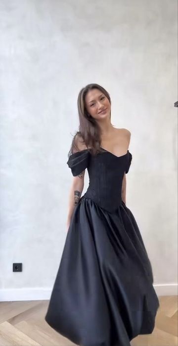 Продам вечернее платье (для выпускного ,свадеб,вечеринов)