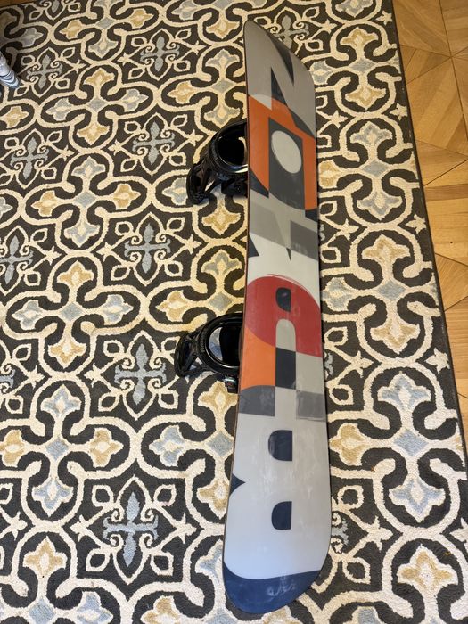 snowboard Burton Clash, Woodcor, flanc, Rocker
