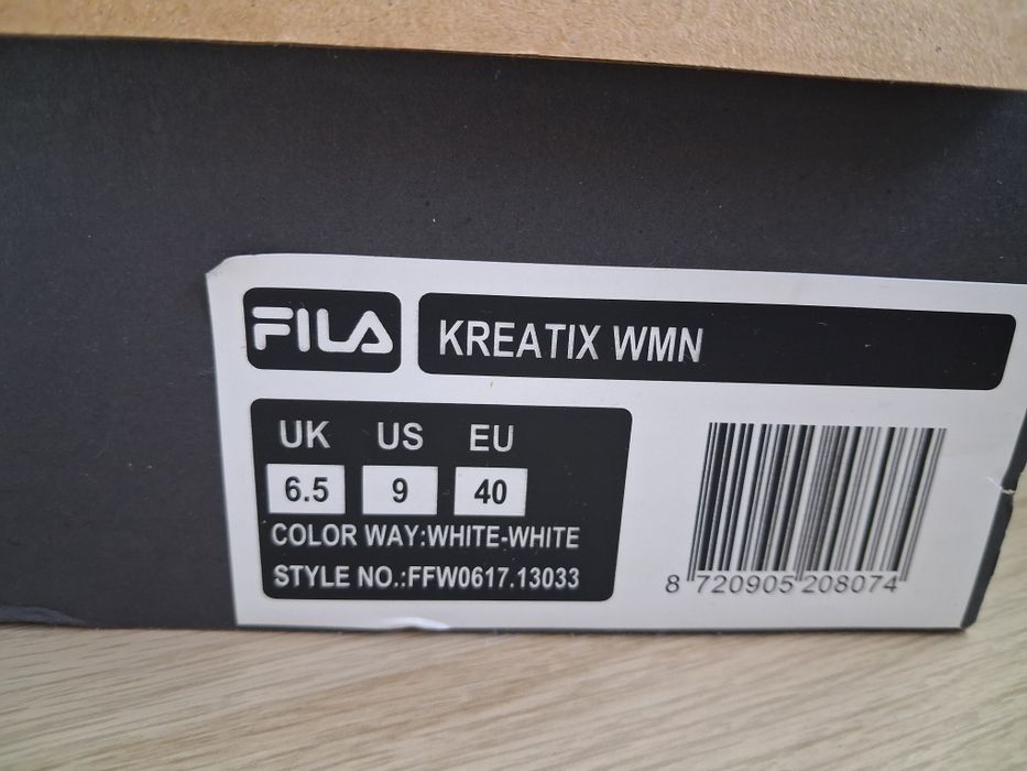 Нови бели маратонки Fila, номер 40