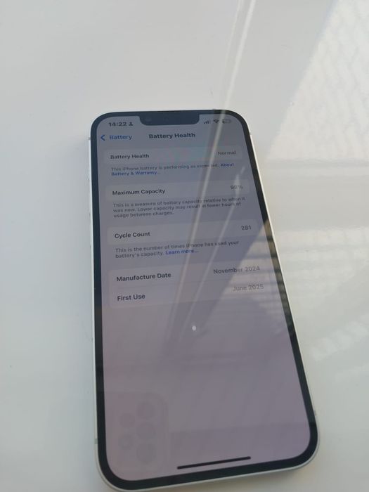 Продам iPhone 16e 128 GB